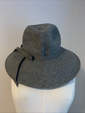 Vintage Henry Pollak wool womans hat